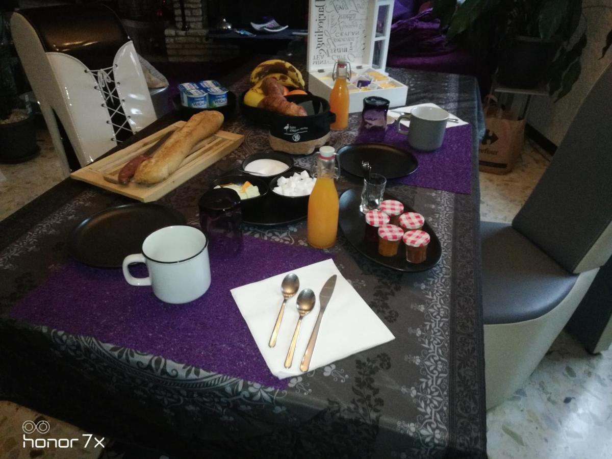 דירות Uchaud Chez Chris Et Greg מראה חיצוני תמונה